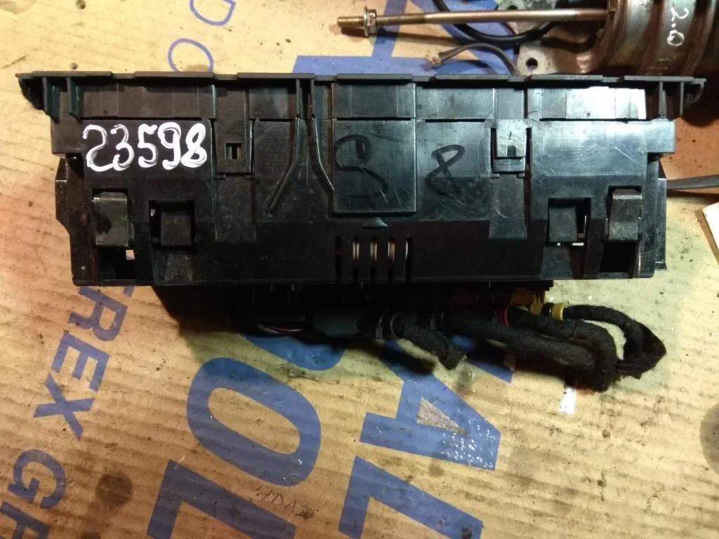 Блок управления печки/климат-контроля 8E0820043BL