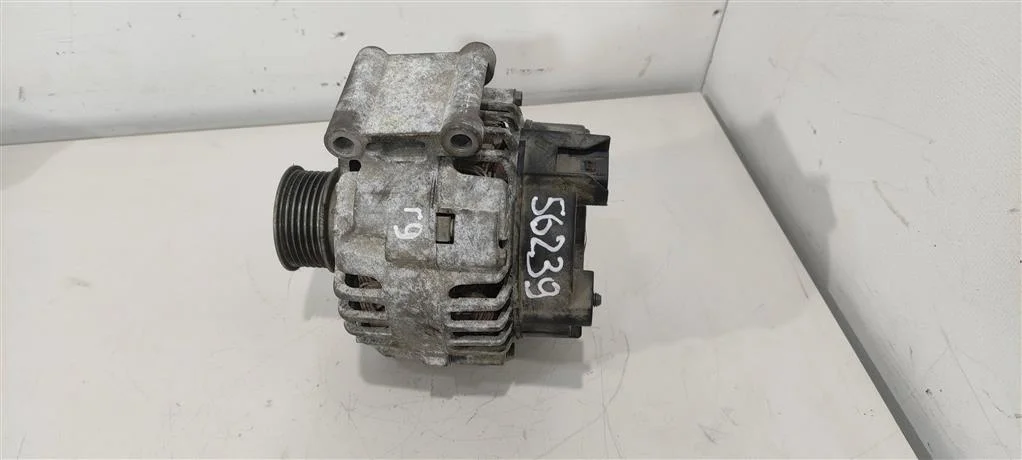 Генератор 06D903016A  1.8 Турбо бензин Audi