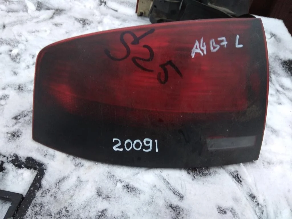 Фонарь задний левый 8E5945095A  2.0 Турбо бензин