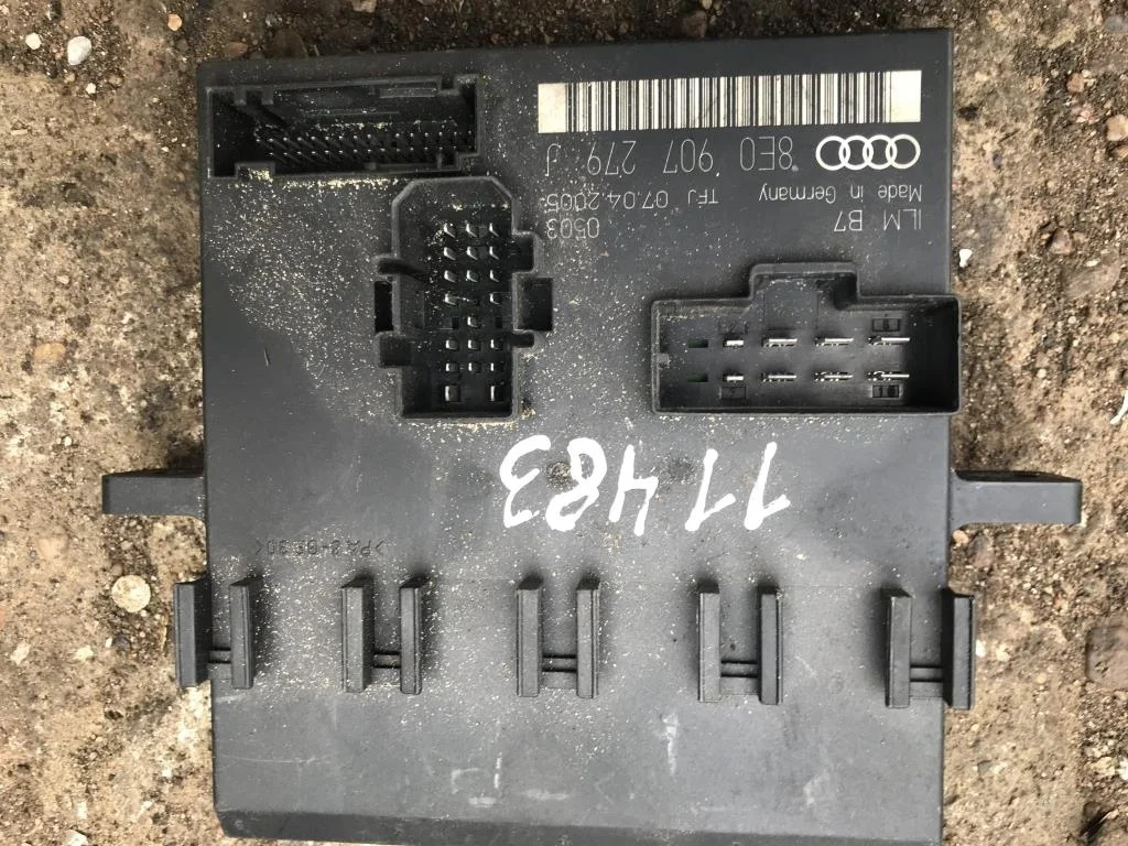 Блок бортовой сети 8E0907279J  2.0 Турбо бензин A