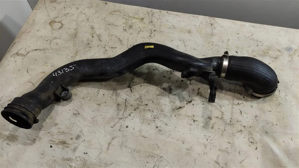 Патрубок интеркулера 1K0145762BL  1.4 TSI Volkswa