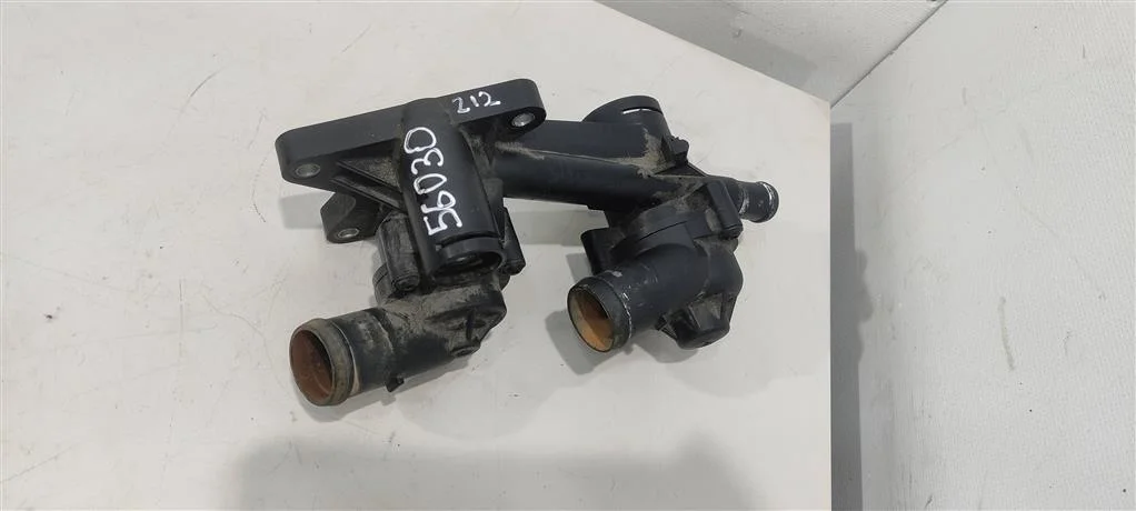 Корпус термостата 03C121111T  1.4 TSI Volkswagen