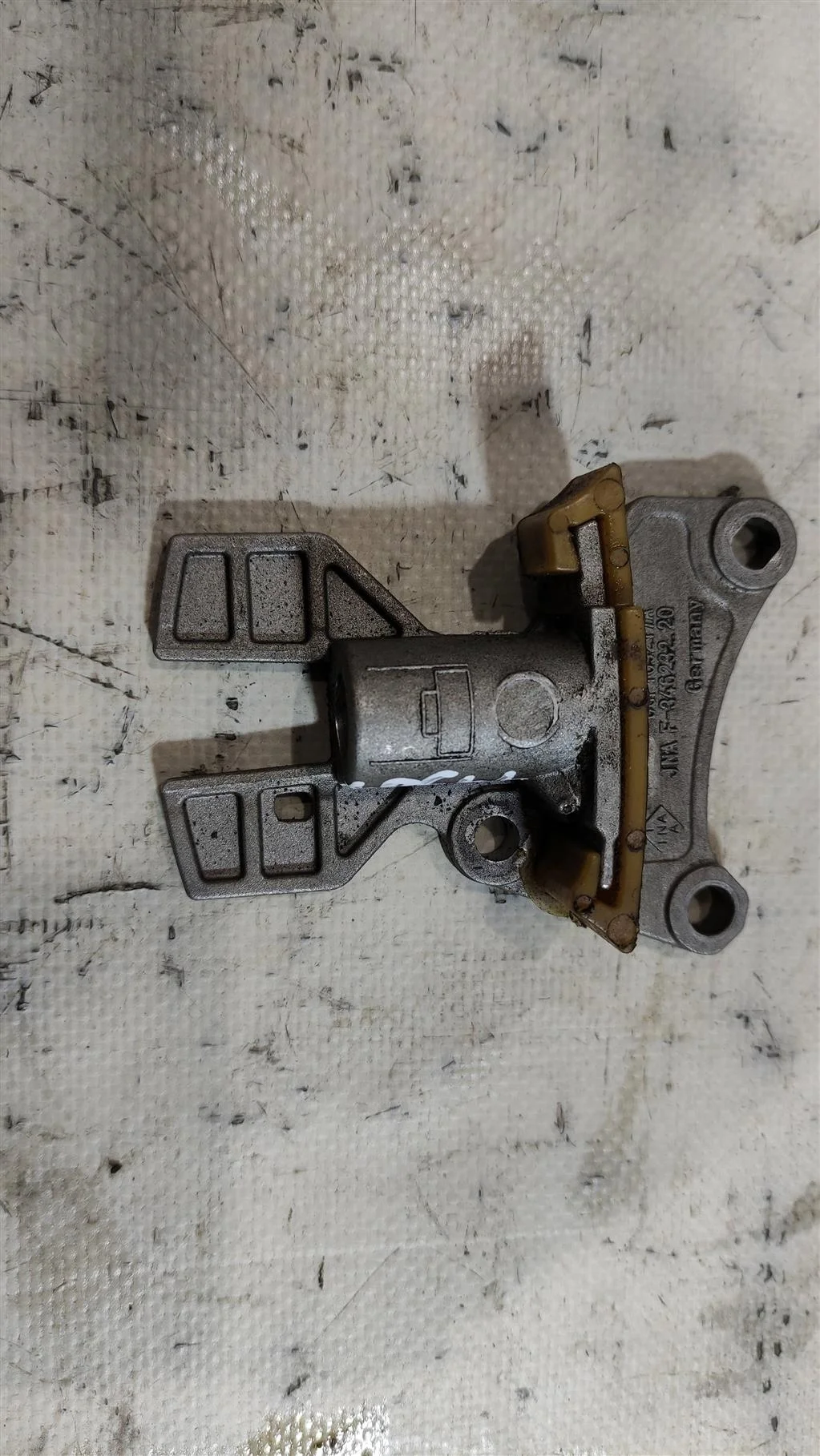 Натяжитель ремня генератора 06F109217A  2.0 Турбо