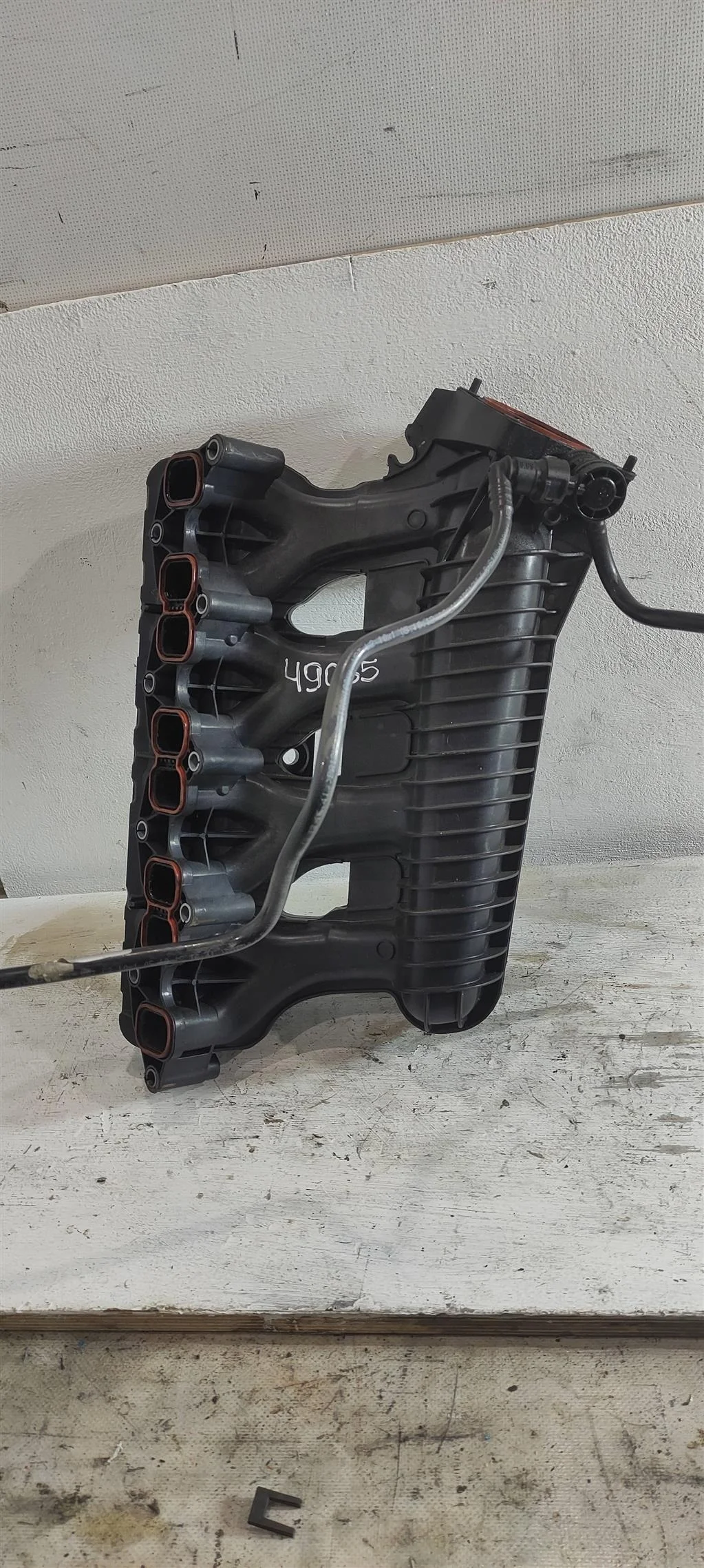 Коллектор впускной A2710903037  1.8 Турбо бензин