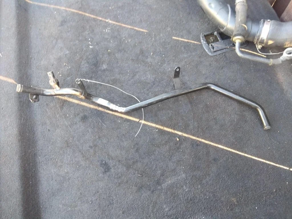 Трубка охлаждающей жидкости металлическая 03L1221