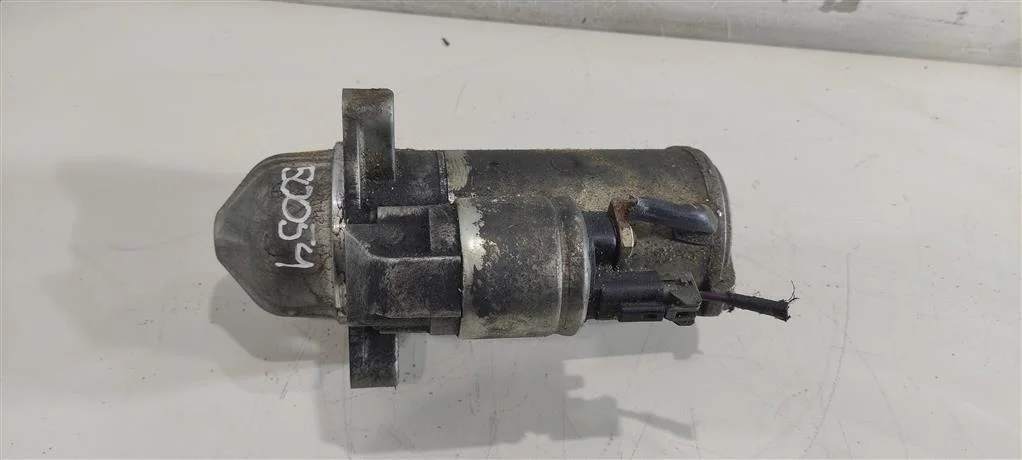 Стартер 25183761  2.2 Бензин Opel