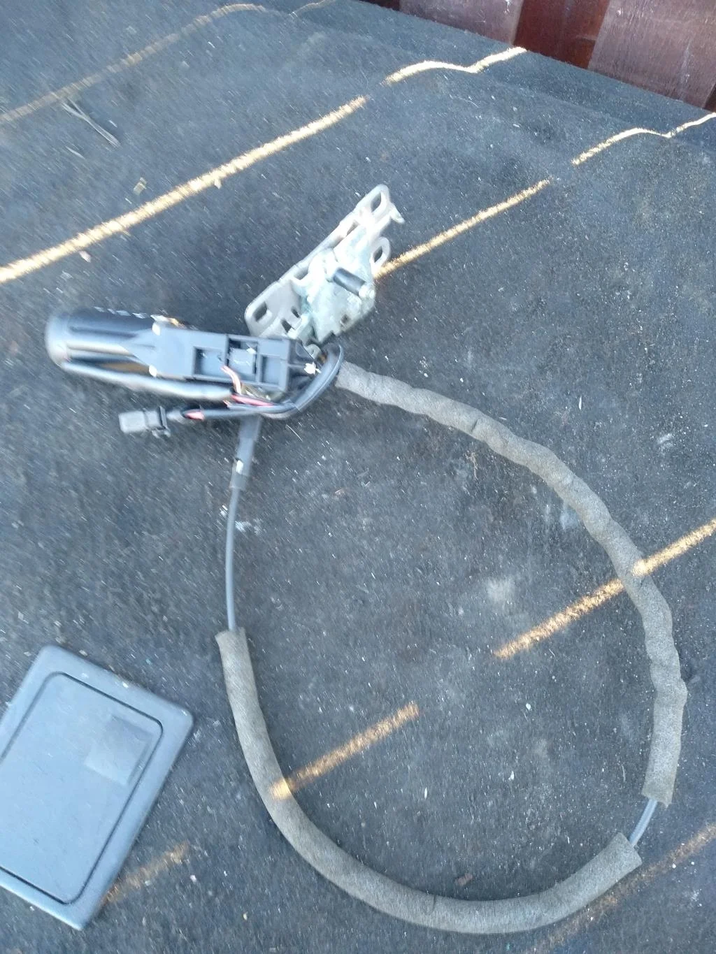 Замок багажника 4E0827383C  4.2 Бензин Audi