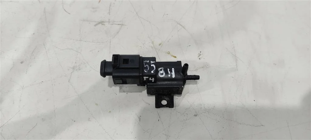 Клапан электромагнитный 037906283D  2.0 TFSI Volk