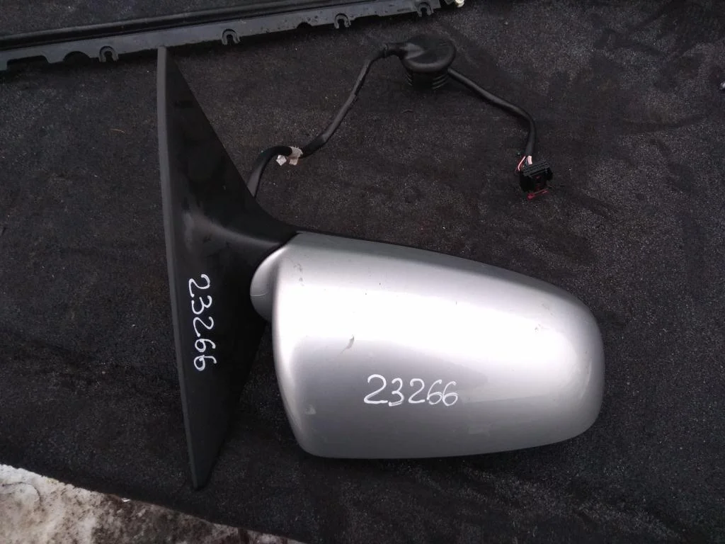 Зеркало наружное правое 4F1858532J  3.2 Бензин Au