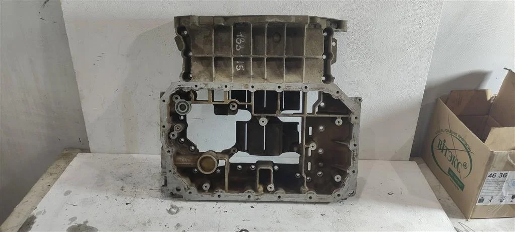 Поддон масляный двигателя 06E103603Q  3.2 Бензин