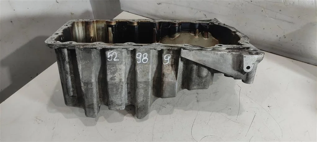 Поддон масляный двигателя 06B103601CG  2.0 Турбо