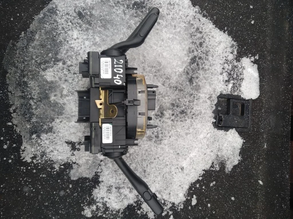 Переключатель подрулевой (стрекоза) 4F0953549A  3