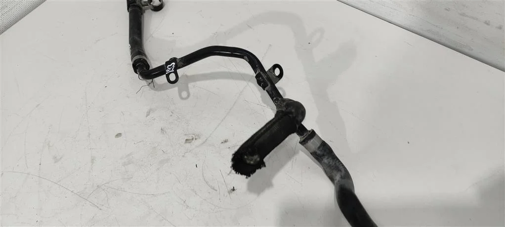 Патрубок (трубопровод, шланг) 1K0121070BB  1.4 TS