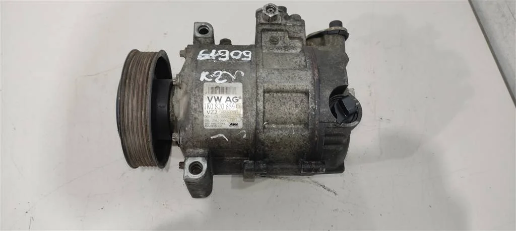 Компрессор кондиционера 1K0820859D  1.4 Турбо бен