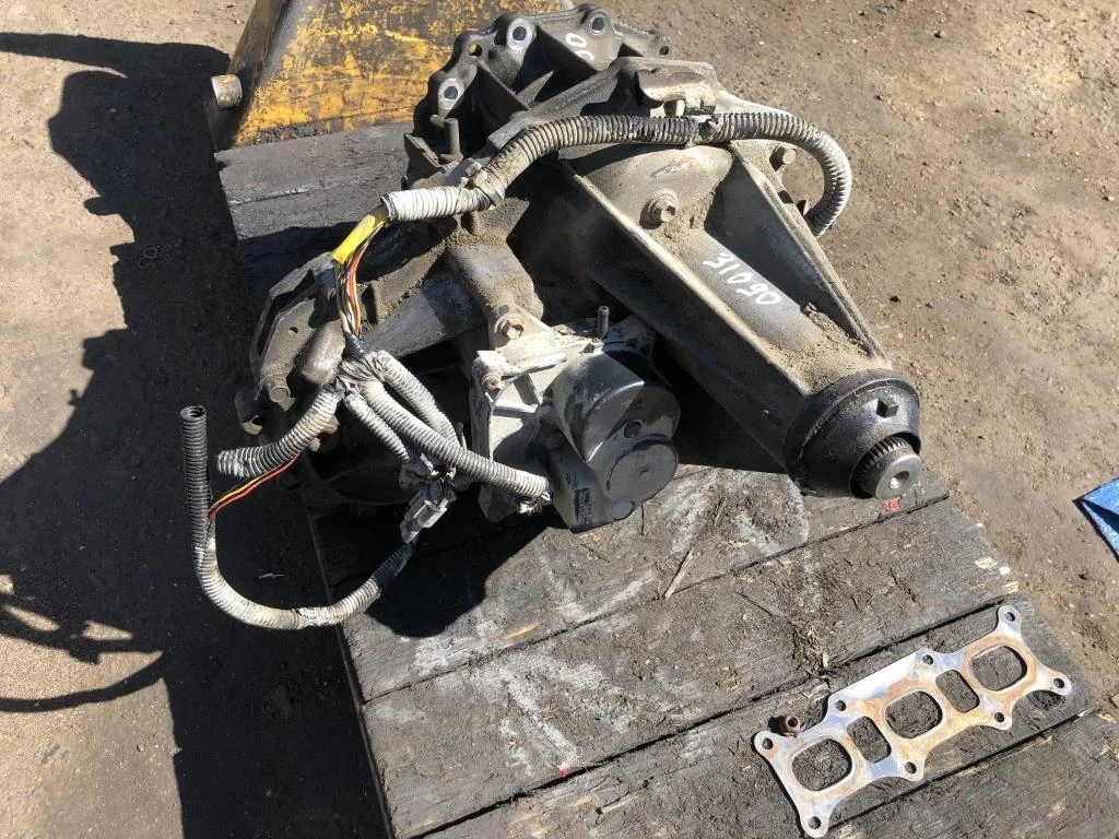 Раздаточная коробка 33100EA301  2.5 DCI Nissan