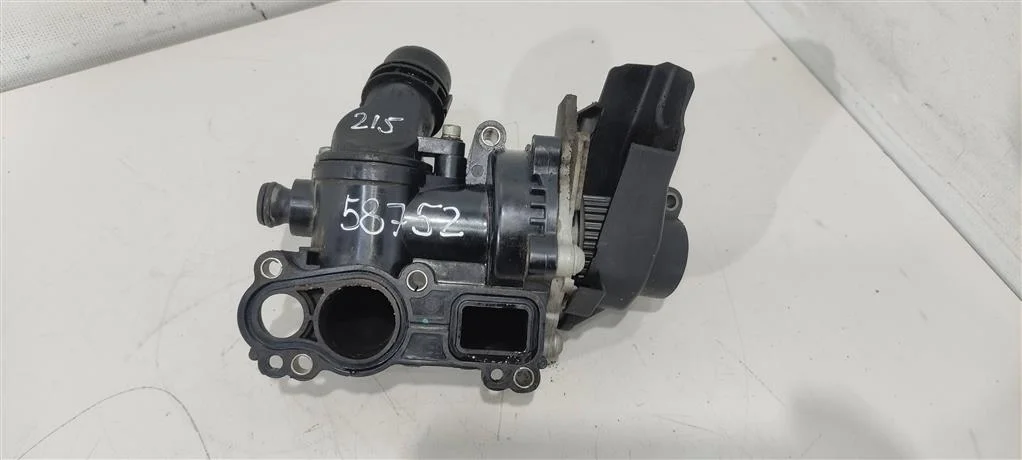 Помпа 06H121026DD  2.0 TFSI Volkswagen