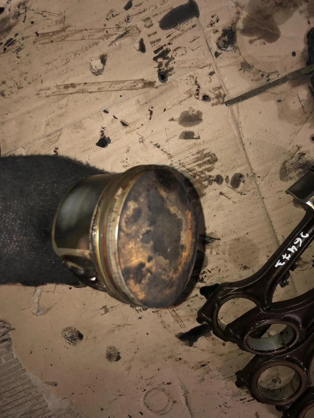 Поршень 078107065BB  2.4 Бензин Audi