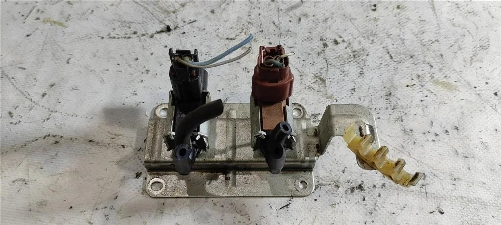 Клапан электромагнитный 4M5G9A500  2.0 Бензин Ford