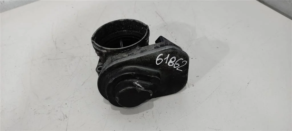 Заслонка дроссельная 038128063G  2.0 SDI Volkswag