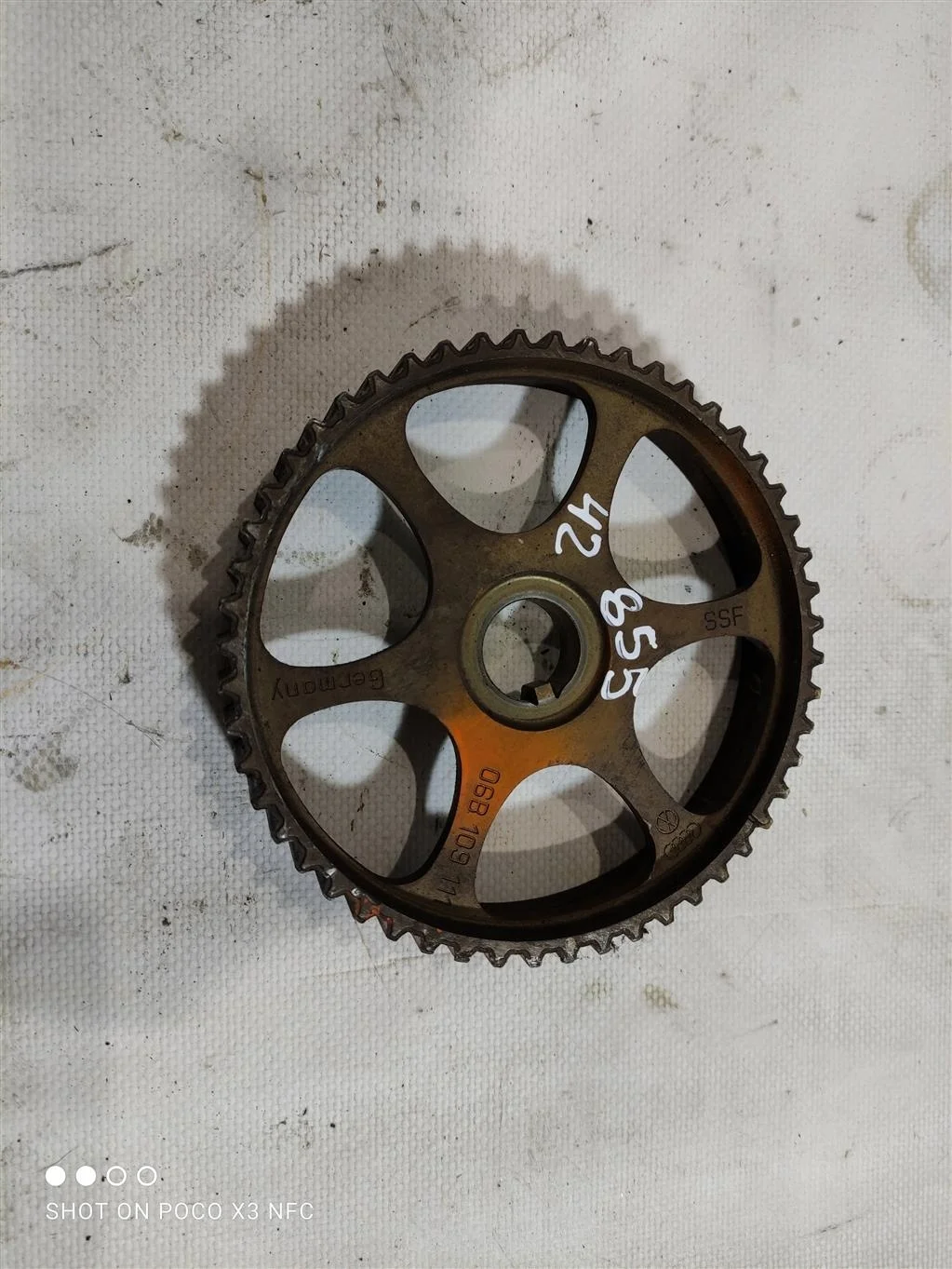 Шкив распредвала 06B109111  1.8 Бензин Volkswagen