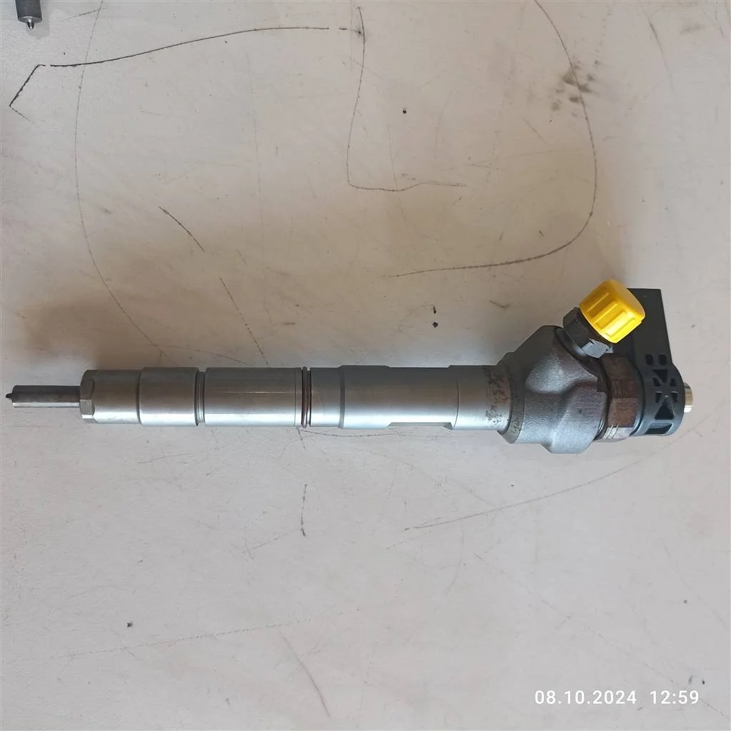 Форсунка 03L130277J  2.0 TDI Volkswagen