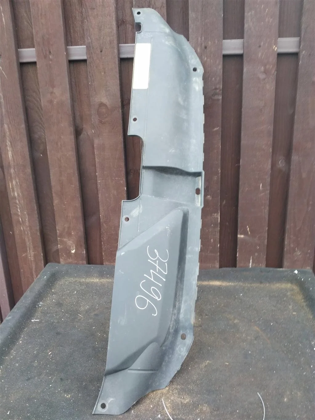 Накладка декоративная 8K0807081    Audi