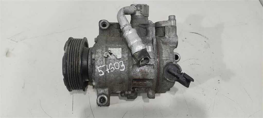 Компрессор кондиционера 8K0260805  2.0 Дизель Audi