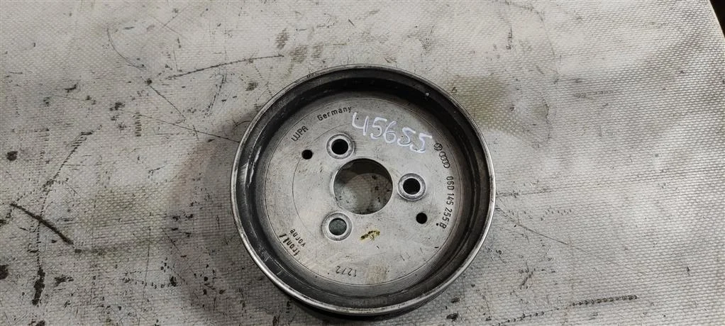 Шкив насоса гидроусилителя 06D145255B  2.0 Бензин