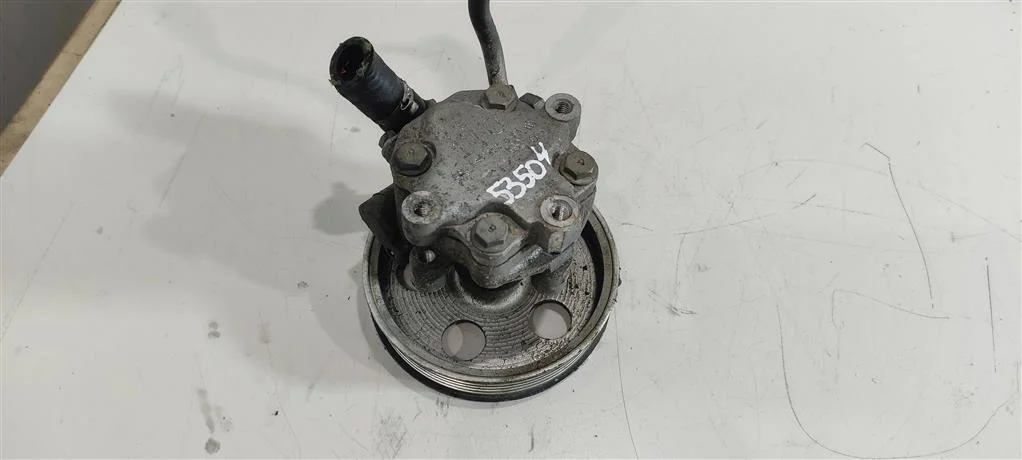 Насос гидроусилителя руля 8E0145153D  1.8 Турбо б