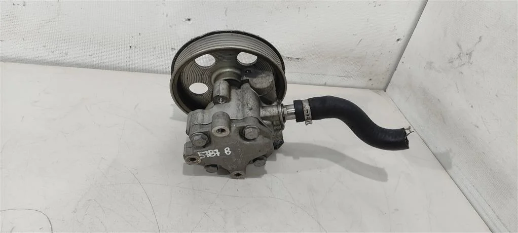 Насос гидроусилителя руля 8E0145153J  2.0 TFSI Au