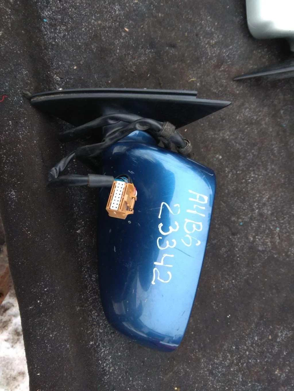 Зеркало наружное левое 8E0857507B  1.8 Турбо бенз