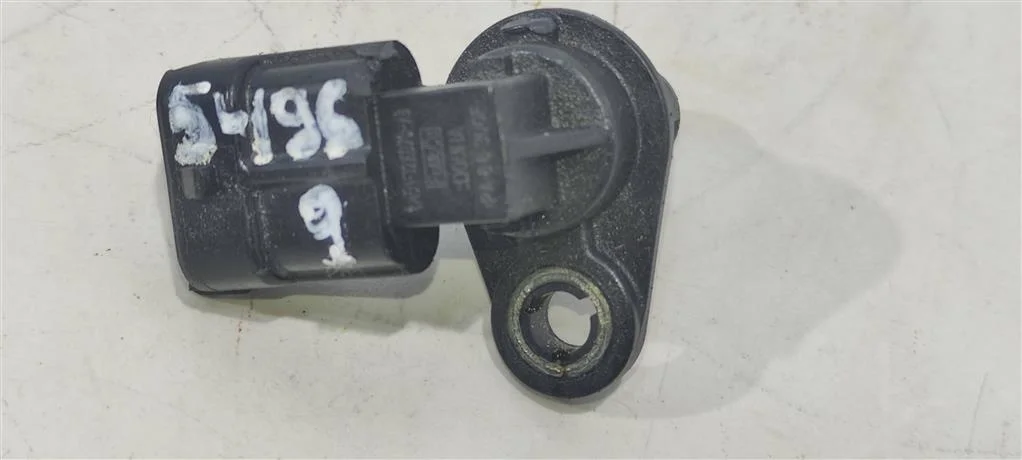 Датчик распредвала BM5112K073AC  1.6 Турбо бензин