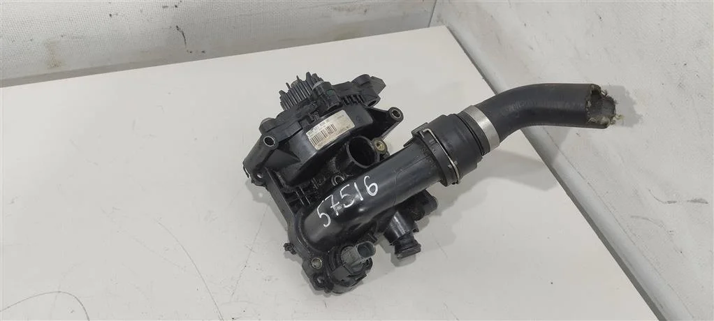 Помпа 06H121026BE  2.0 TSI Volkswagen