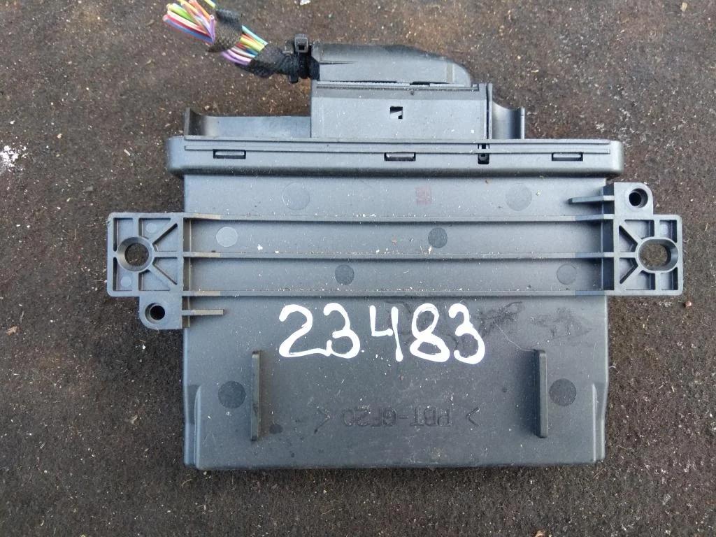 Блок бортовой сети 4F0907280c  3.2 Бензин Audi