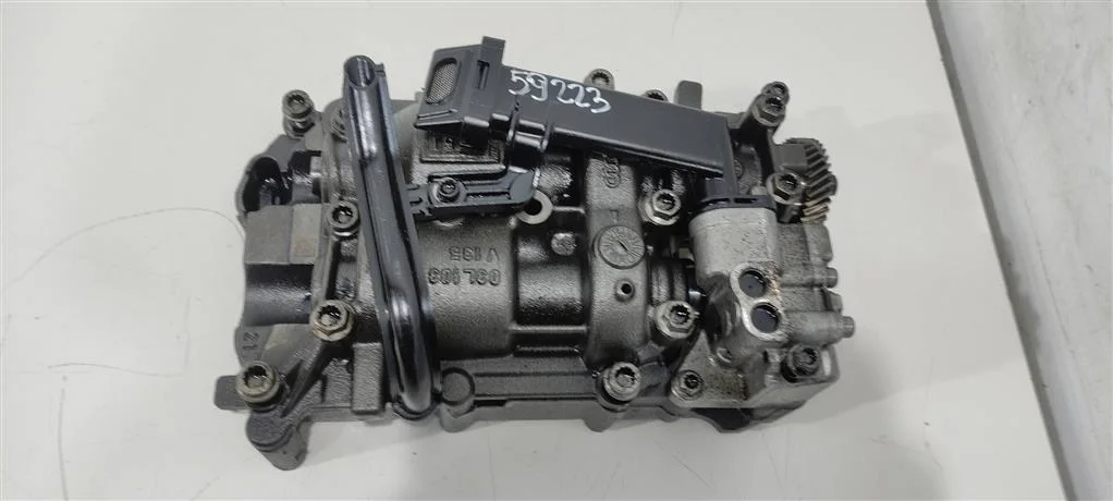 Насос масляный 03G103295AK  2.0 TDI Audi
