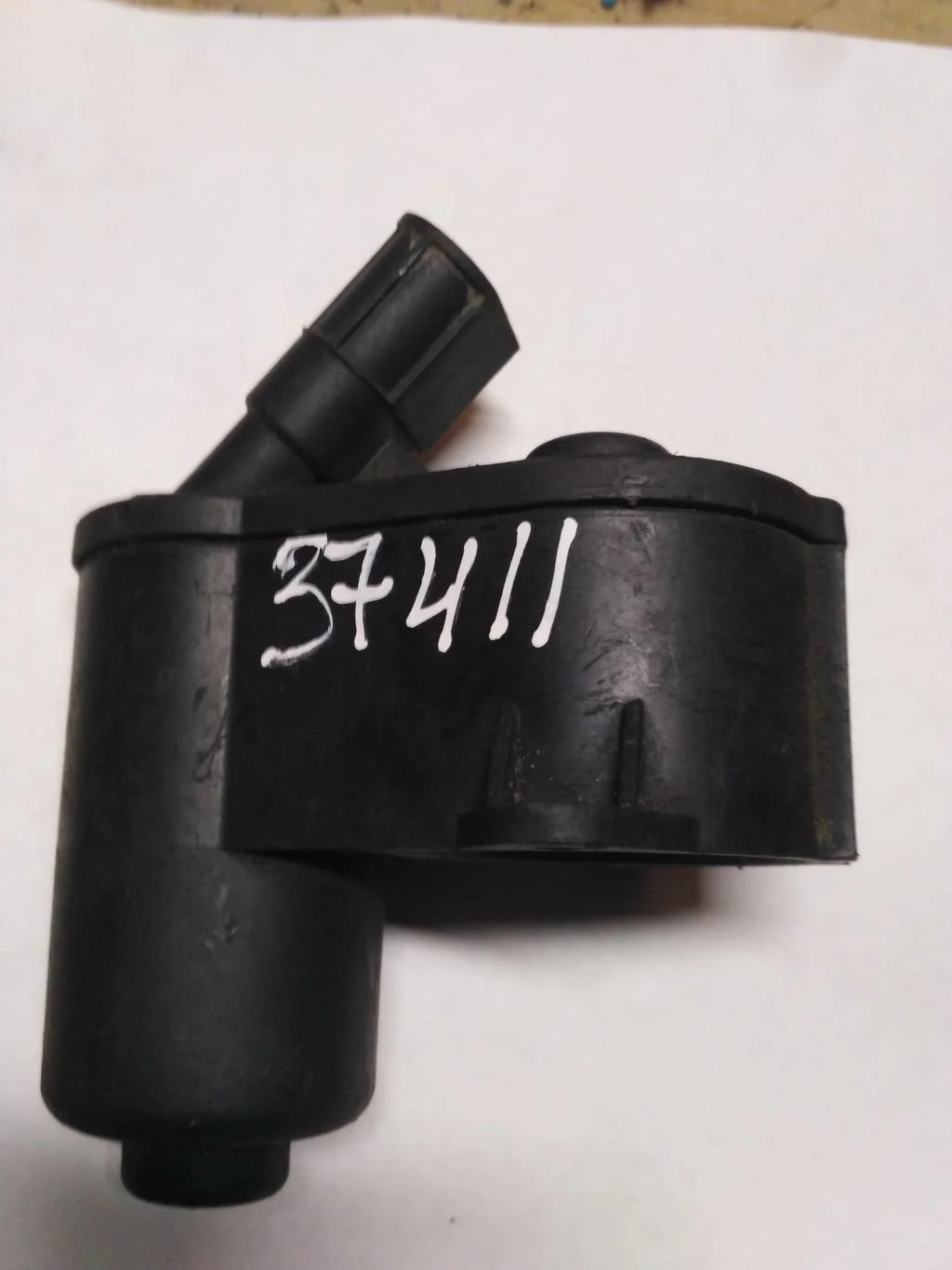 Моторчик ручника (стояночного тормоза) 4F0998281B