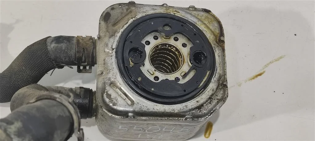 Радиатор масляный 028117021E  2.3 Бензин Volkswag