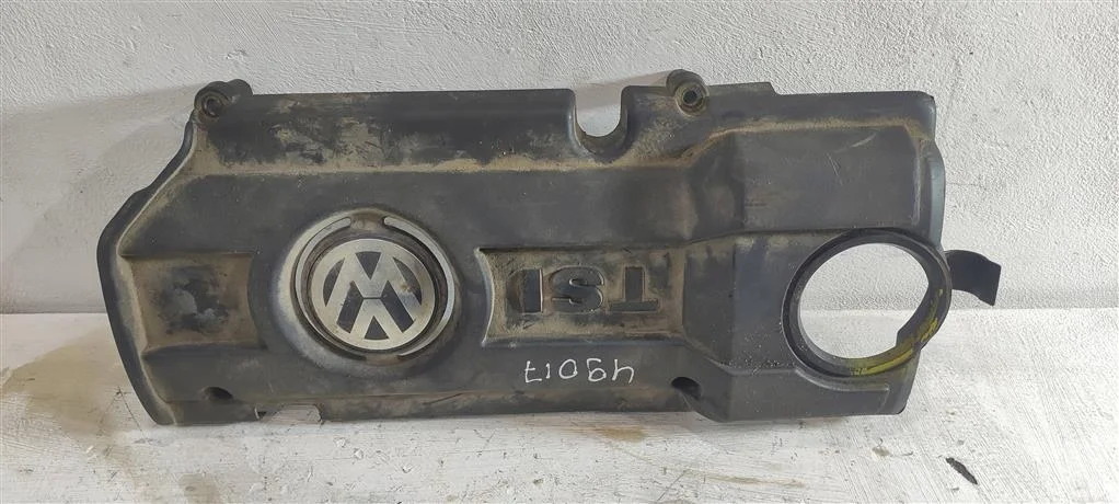 Декоративная крышка двигателя 03C103925BB  1.4 TS