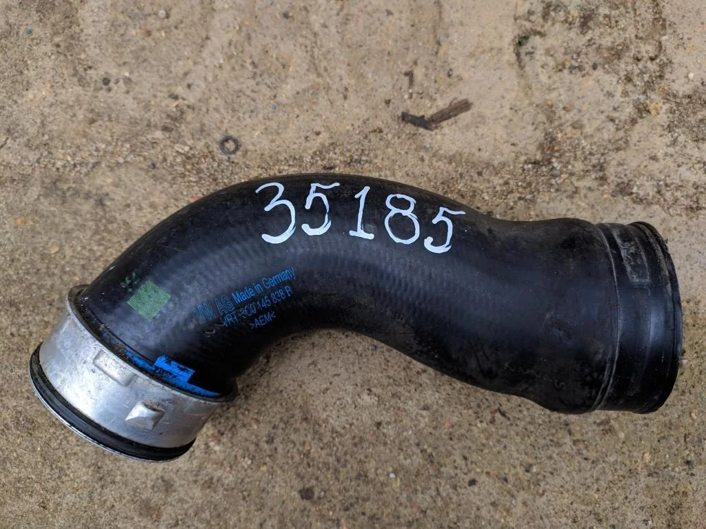 Патрубок (трубопровод, шланг) 3C0145838B  1.9 TDI