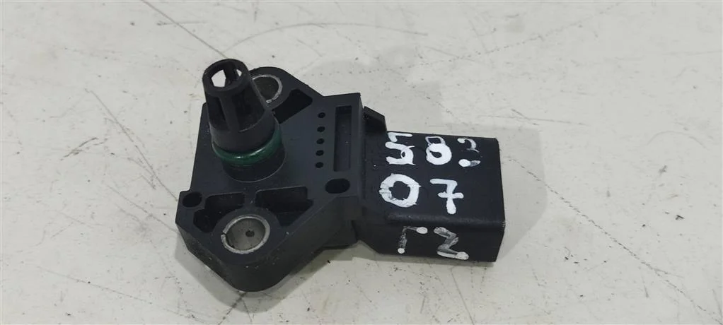 Датчик абсолютного давления 038906051B  1.4 TFSI