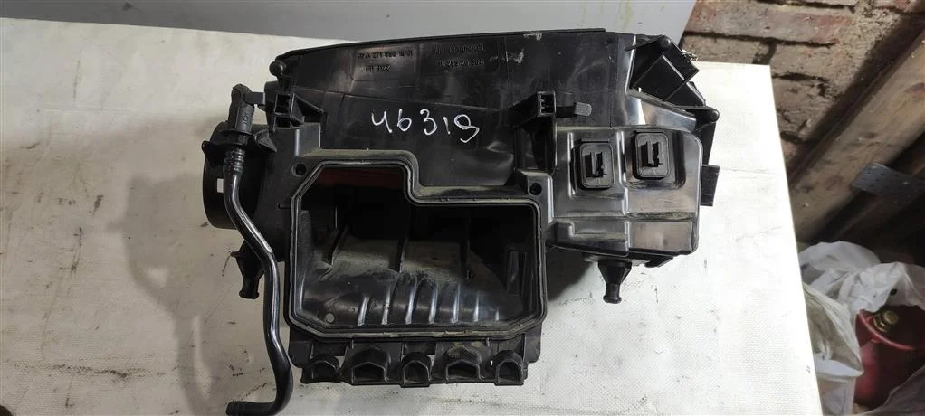 Корпус воздушного фильтра A2710901601  1.8 Турбо