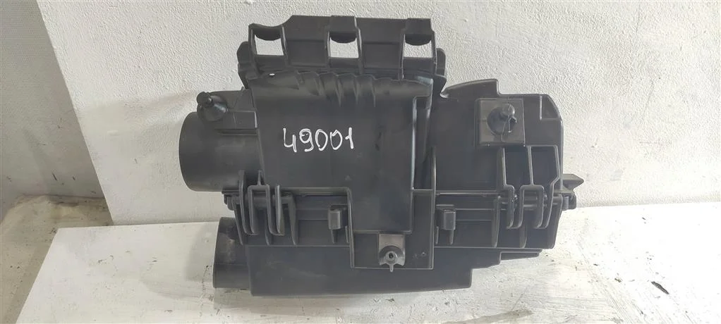 Корпус воздушного фильтра A2710901601  1.8 Турбо