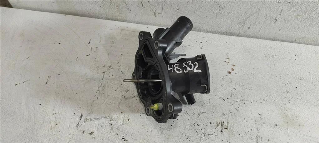 Термостат A2712000315  1.8 Турбо бензин Mercedes