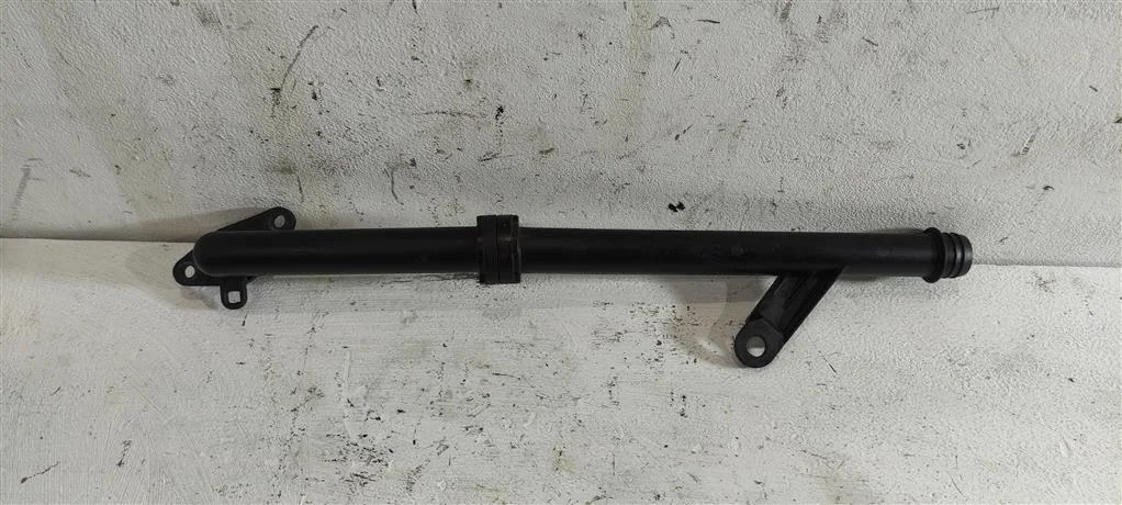 Патрубок отопителя (печки) A2710102601  1.8 Турбо