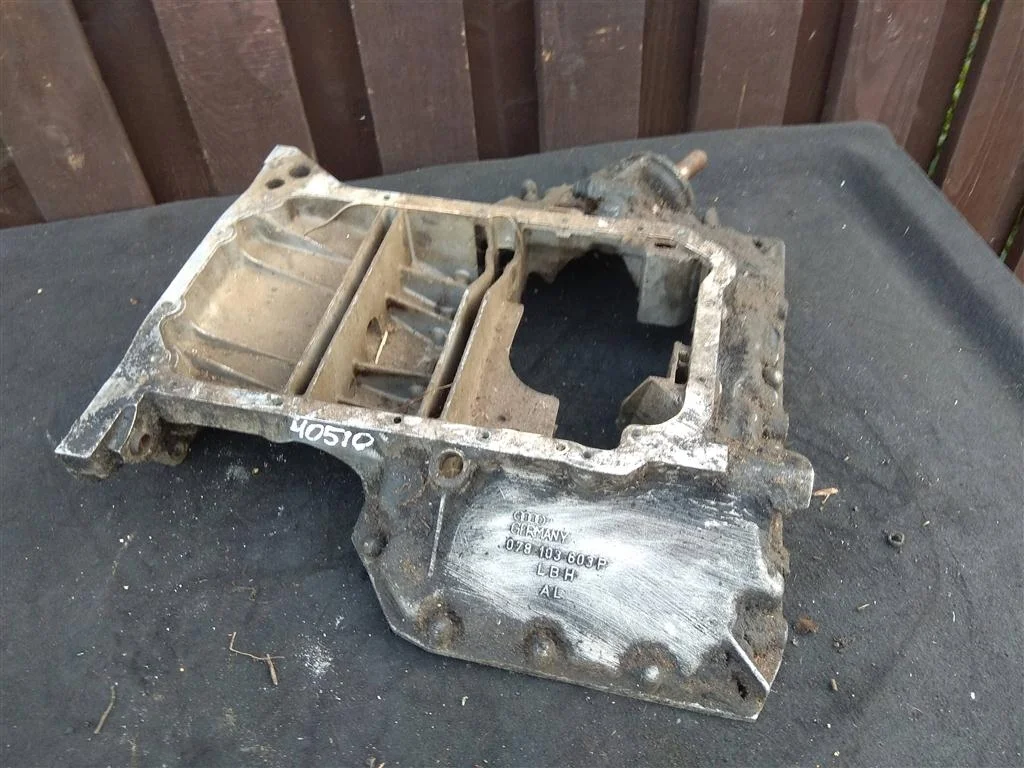 Поддон масляный двигателя 078103603AB  2.8 Бензин