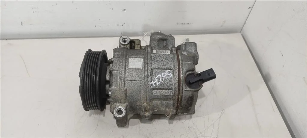 Компрессор кондиционера 1K0820859S  2.0 TDI Volks