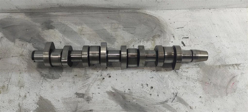 Распредвал 038109101R  1.9 TDI Volkswagen