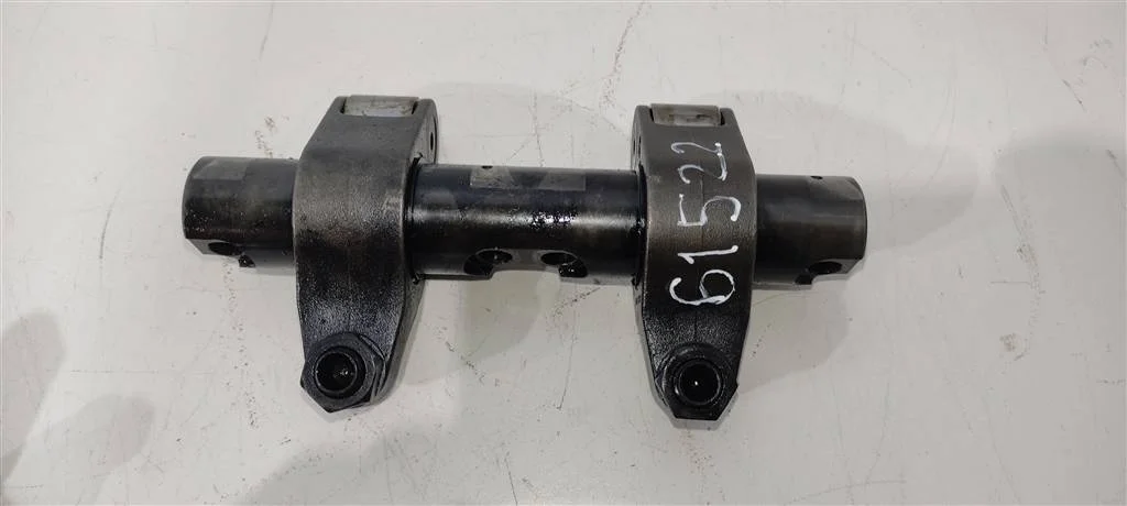 Ось коромысел 038109527AF  1.9 TDI Volkswagen