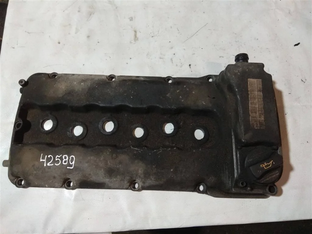 Клапанная крышка 022103475AD  3.2 Бензин Volkswag