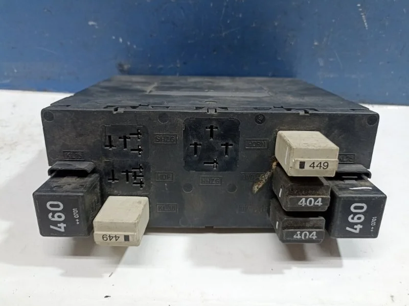 Блок управления бортовой сетью Volkswagen Golf Plus 2005 - 2014 3C0937049AE